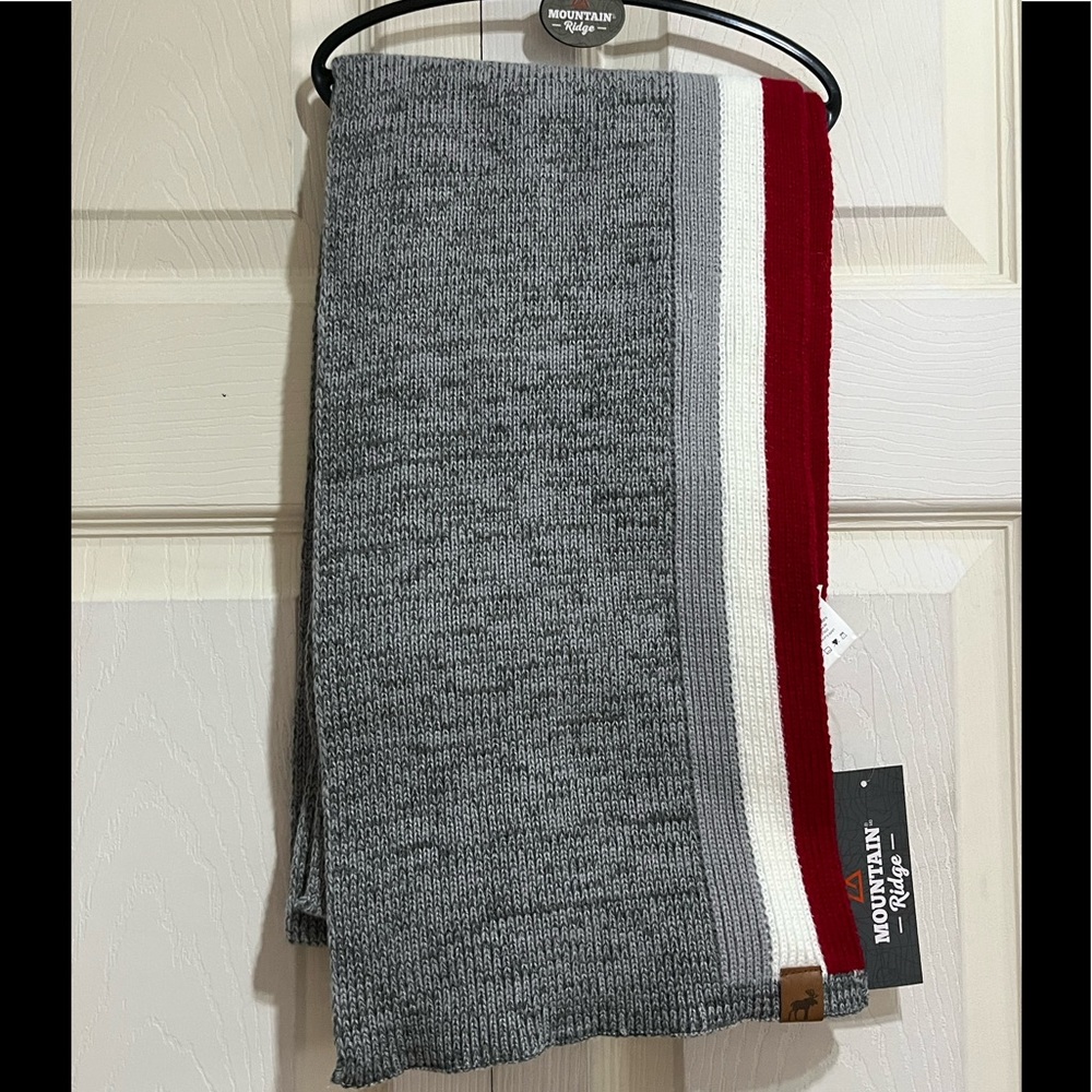 Mountain Ridge Light Grey Scarf - Picture 1 of 1